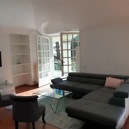 409 Corso Degli Inglesi Holiday home Sanremo